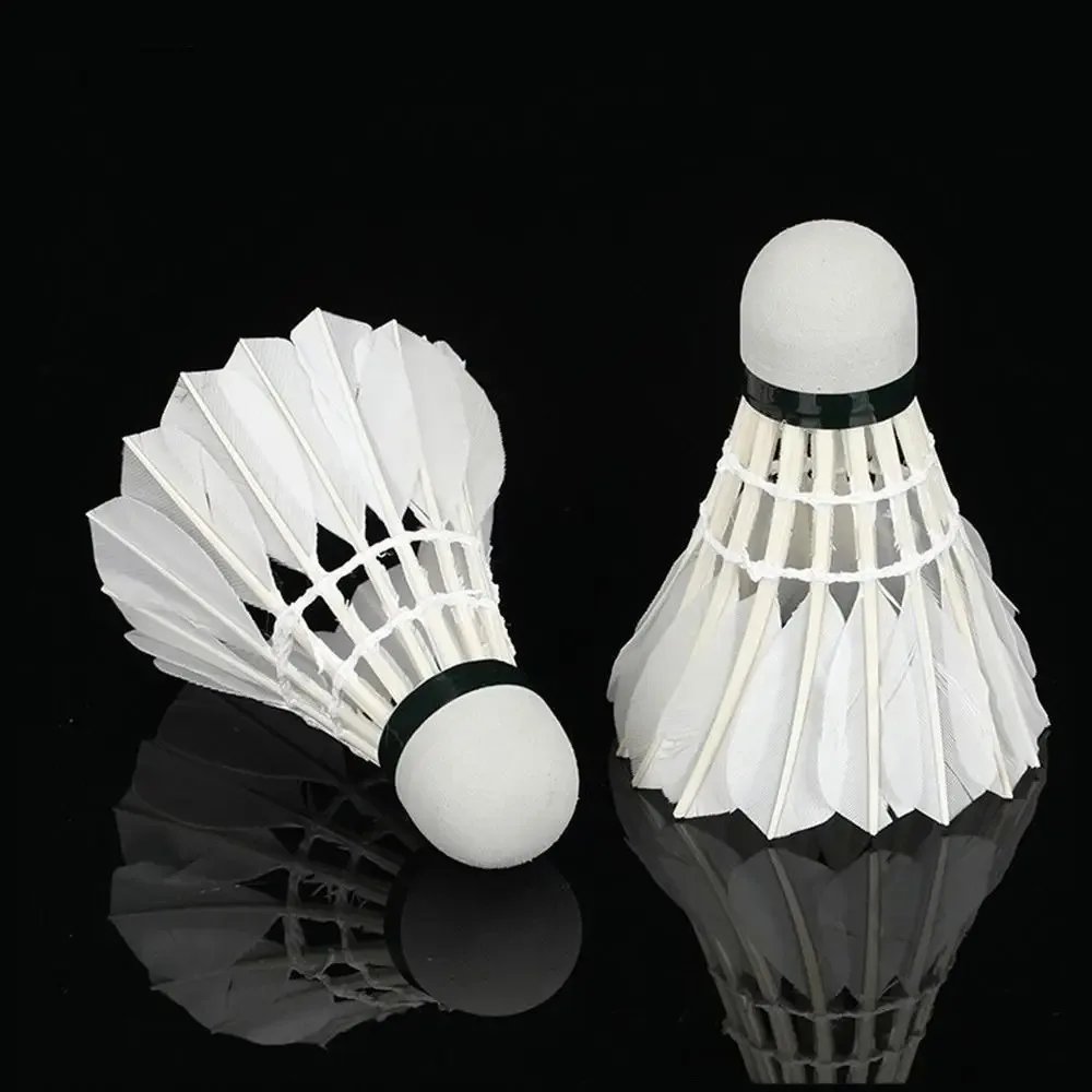 高級グースフェザー製バドミントンシャトル。耐久性に優れ、安定 - Feather Shuttlecock のレビューと価格